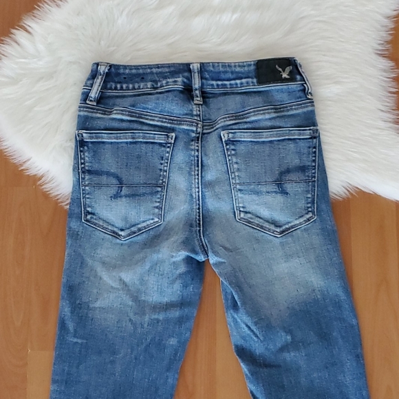 American Eagle Outfitters High Rise Blue Jeans - Picture 7 of 8